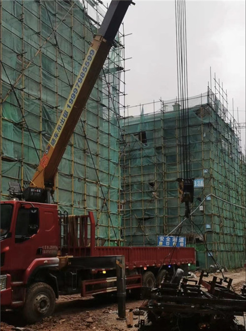 于都县“慢工细活”—— 吊车的 “微动控制” 技术